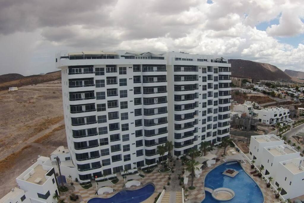 Condo En Torres Cantera De 2 Recamaras 2 1/2 Banos Ла-Пас Экстерьер фото